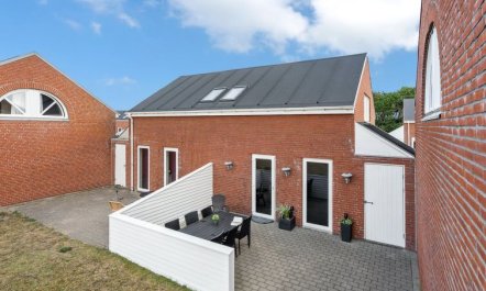 'Iffuer' - 2.3km from the sea 6