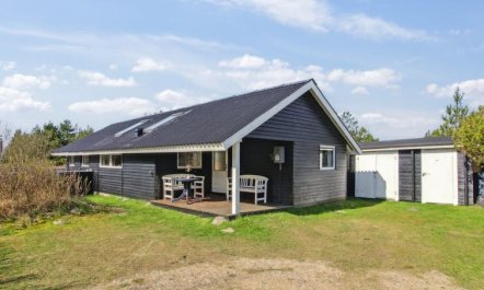 'Elpida' - 2km from the sea