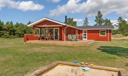 'Thorvor' - 1.5km from the sea