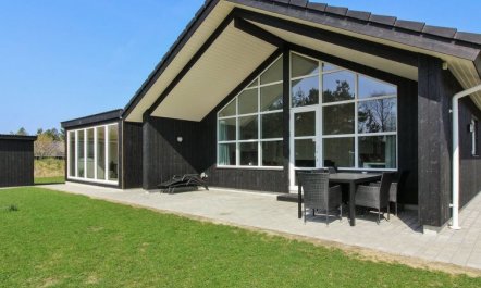 'Ethel' - 1.5km to the fjord 7