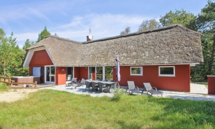 'Thordo' - 2.4km from the sea