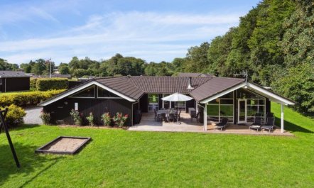 'Edin' - 150m from the sea