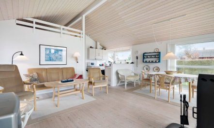 'Maybritt' - 100m from the sea 2