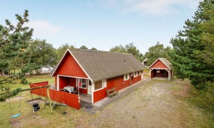 'Knud' - 2.5km from the sea