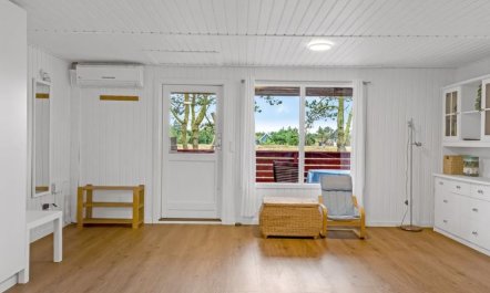 'Knud' - 2.5km from the sea 7