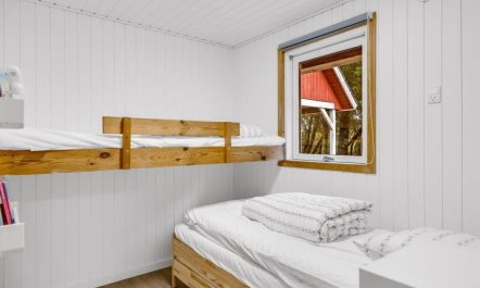 'Knud' - 2.5km from the sea 2