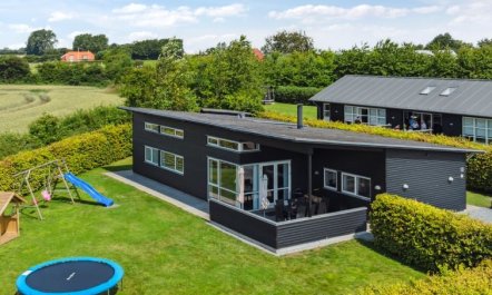 'Gloria' - 500m from the sea