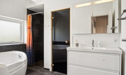 'Gloria' - 500m from the sea 5