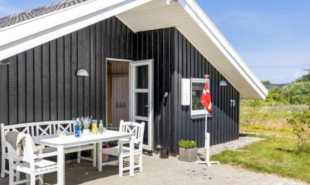 'Hariet' - 300m from the sea 3