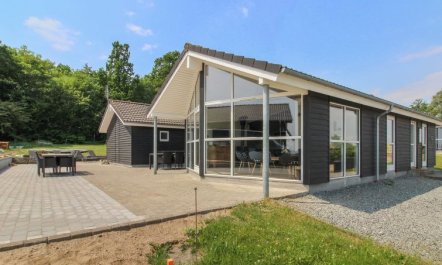 'Clea' - 200m from the sea