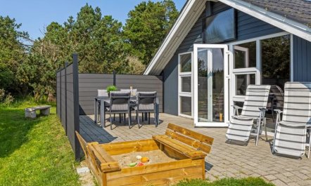 'Sanelma' - 900m from the sea 5