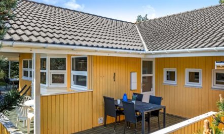 'Jeip' - 2.1km from the sea