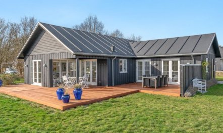 'Miika' - 100m from the sea 5