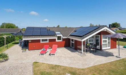 'Inge' - 300m from the sea