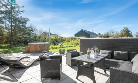 'Thorlak' - 1km from the sea 6