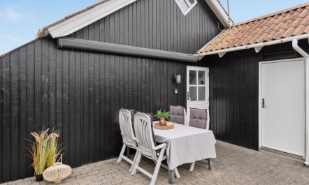 'Ajvi' - 50m from the sea 2