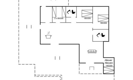 'Viveke' - 10m from the sea 1