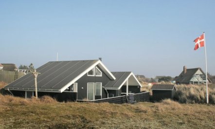 'Aska' - 400m from the sea