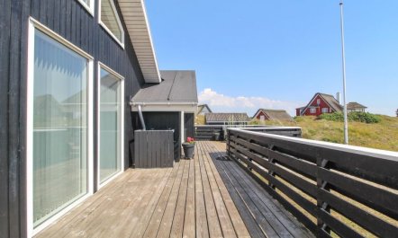 'Aska' - 400m from the sea 6