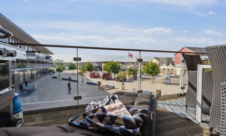 'Theis' - 100m from the sea 5