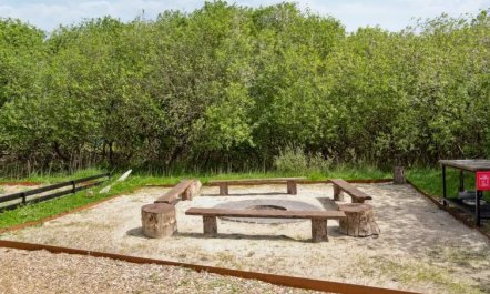 'Julie' - 1.5km from the sea 1