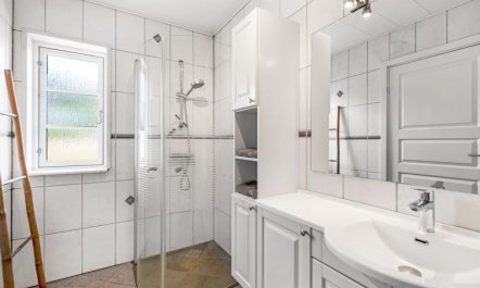 'Evamaria' - 10m from the sea 5