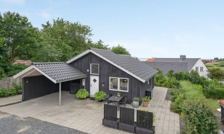 'Jörgen' - 100m from the sea