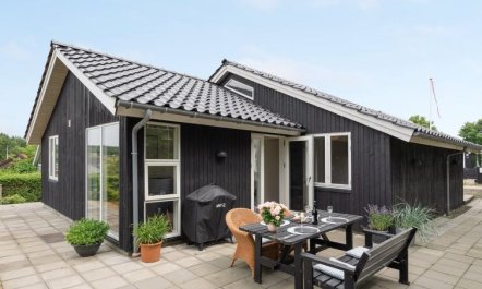 'Jörgen' - 100m from the sea 6