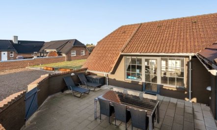 'Oskari' - 1.3km from the sea 2