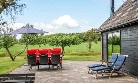 'Emin' - 100m from the sea 7