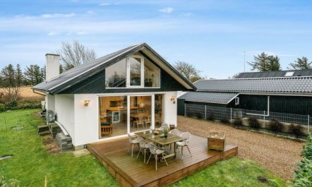 'Elisabetha' - 100m from the sea 5