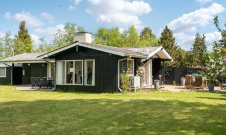 'Morle' - 600m from the sea