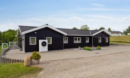 'Edo' - 575m from the sea 3