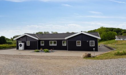 'Edo' - 575m from the sea 2