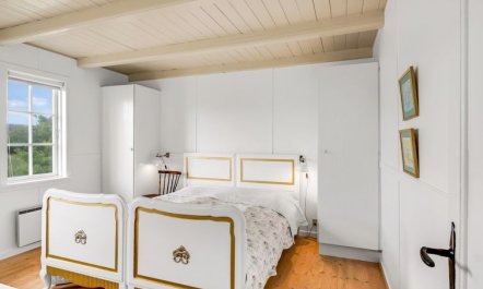 'Jamie' - 200m from the sea 7