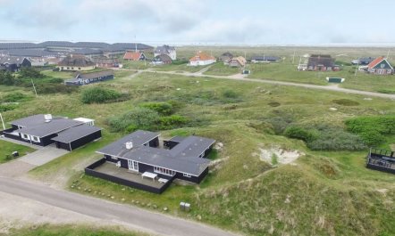 'Jamie' - 200m from the sea 2