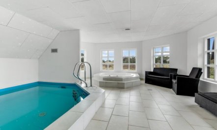 'Axeline' - 300m from the sea 7