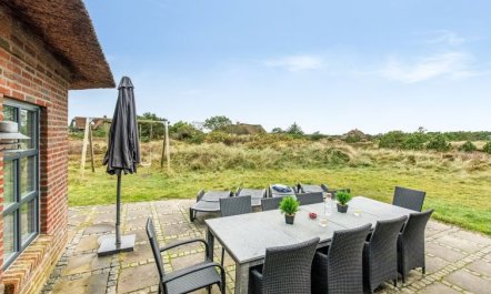 'Axeline' - 300m from the sea 1