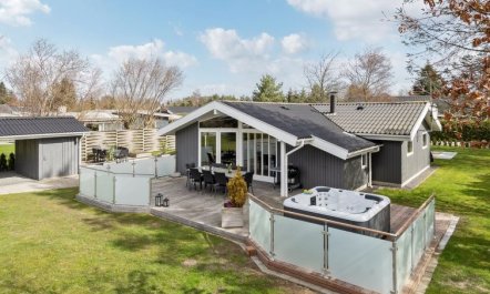 'Justiina' - 800m from the sea