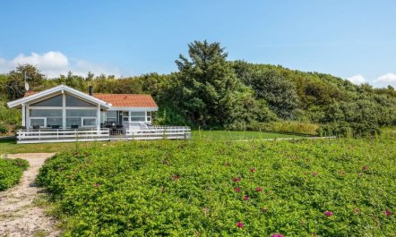 'Arnwith' - 20m from the sea 7