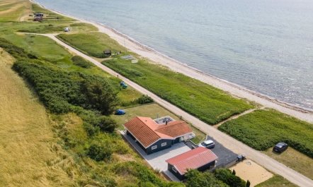 'Arnwith' - 20m from the sea 2