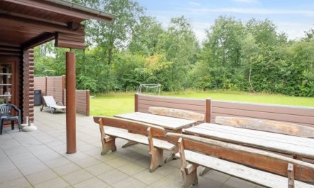 'Frederica' - 30km from the sea 3