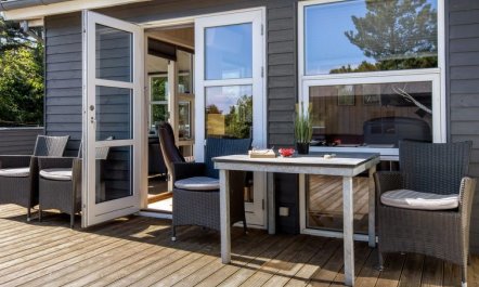 'Omar' - 1.0km from the sea 7