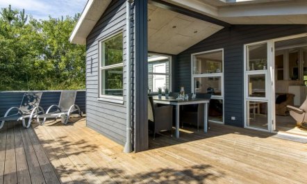 'Omar' - 1.0km from the sea 3