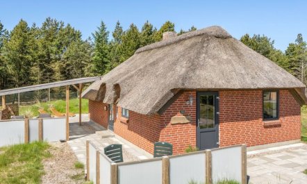 'Annetin' - 850m from the sea 1