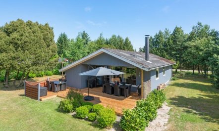 'Filippa' - 900m from the sea