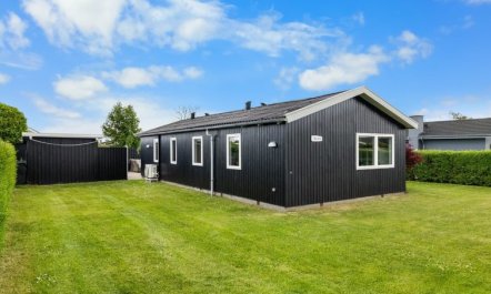 'Daya' - 75m from the sea 3