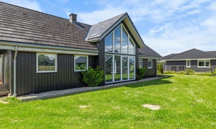 'Ung' - 460m from the sea