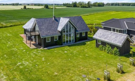 'Ung' - 460m from the sea 2