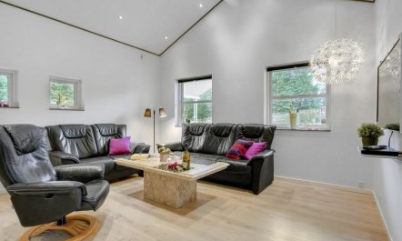 'Hekla' - 30km from the sea 7